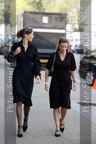 Rotterdam 16 september 2006
Herdenkingsdienst voor hr v Vollenhoven in Hulskamp gebouw.
Prinses Marilene en Prinses Annette