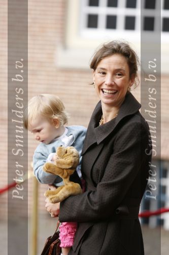 Apeldoorn 8 oktober 2006
Doop Prinses Leonore in het Loo in Apeldoorn.
Prinses Marilenen Prins Maurits met hun kinderen Prinses Anna Prins Lucas en Prinses Felicia met hun aupair  
Peter Smulders bv