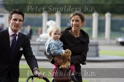 Apeldoorn 8 oktober 2006
Doop Prinses Leonore in het Loo in Apeldoorn.
Prinses Marilenen Prins Maurits met hun kinderen Prinses Anna Prins Lucas en Prinses Felicia met hun aupair  
Peter Smulders bv