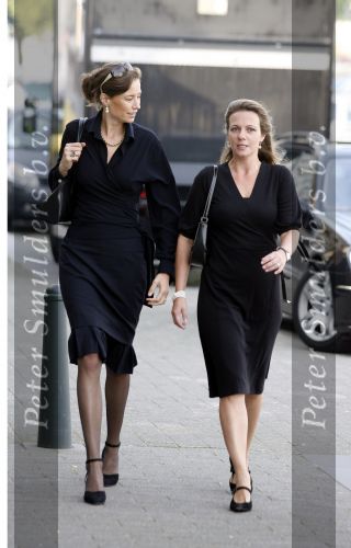 Rotterdam 16 september 2006
Herdenkingsdienst voor hr v Vollenhoven in Hulskamp gebouw.
Prinses Marilene en Prinses Annette