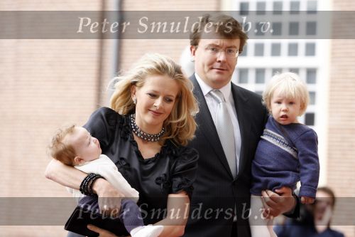 Apeldoorn 8 oktober 2006
Doop Prinses Leonore in het Loo in Apeldoorn.
Prinses Mabel en Prins Constantijn met hun kinderen Luana en Zaria
Peter Smulders bv