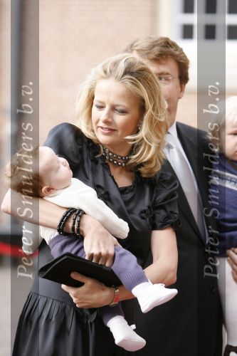 Apeldoorn 8 oktober 2006
Doop Prinses Leonore in het Loo in Apeldoorn.
Prinses Mabel en Prins Constantijn met hun kinderen Luana en Zaria
Peter Smulders bv