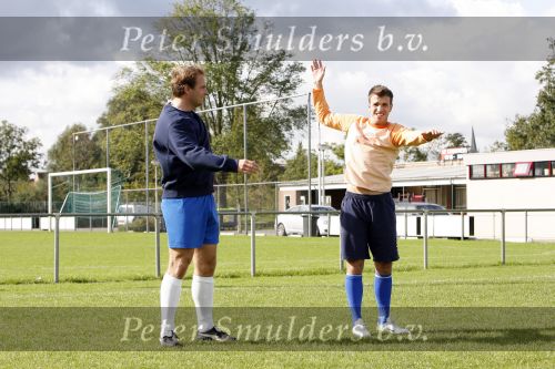 Beverwijk 5 oktober 2006
Rafael v d Vaart aan het revalideren na zijn heup blessure met Ton Pronk.