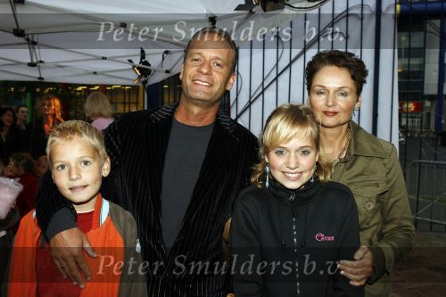 Amsterdam 6 oktober 2006
Premiere Winx club.
Ron Boszhard met vrouw en kinderen