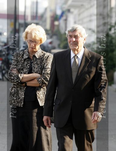 Rotterdam 16 september 2006
Herdenkingsdienst voor hr v Vollenhoven in Hulskamp gebouw.
Ruud Lubbers met zijn vrouw Ria Lubbers