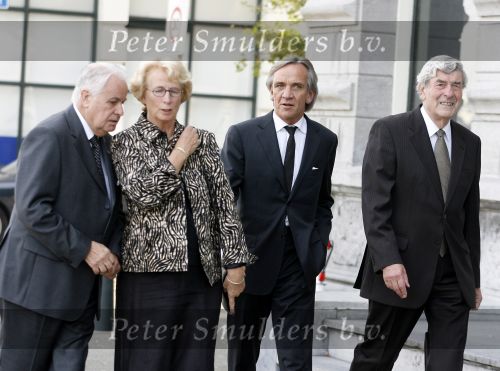 Rotterdam 16 september 2006
Herdenkingsdienst voor hr v Vollenhoven in Hulskamp gebouw.
Ruud Lubbers met zijn vrouw Ria Lubbers en Jan Willem v Vollenhoven