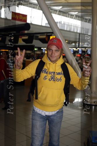 Schiphol 5 oktober 2006
Cast Onderweg naar morgen ONM vertrekken naar Turkije vanweg 25ooe aflevering.
Sander Foppele
Peter Smulders bv