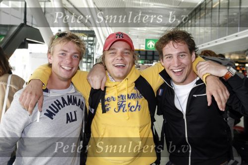 Schiphol 5 oktober 2006
Cast Onderweg naar morgen ONM vertrekken naar Turkije vanweg 25ooe aflevering.
Erik Bouwman Sander Foppele en ...
