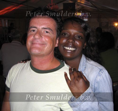 Haarlem 5 augustus 2006
Johnny Kraaykamp jr met zijn vriendin Sophia Ojienda op Harlem Culinair.