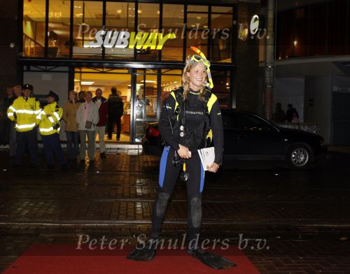 Amsterdam 6 oktober 2006
Premiere an inconvenient Truth in Tuschinski.
Sophie Hilbrand in duikpak
