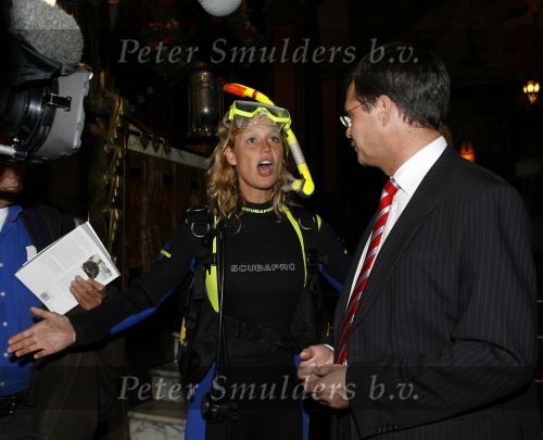 Amsterdam 6 oktober 2006
Premiere an inconvenient Truth in Tuschinski.
Jan Peter Balkenende en Sophie Hilbrand in duikpak.