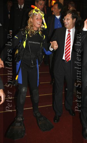 Amsterdam 6 oktober 2006
Premiere an inconvenient Truth in Tuschinski.
Jan Peter Balkenende en Sophie Hilbrand in duikpak.