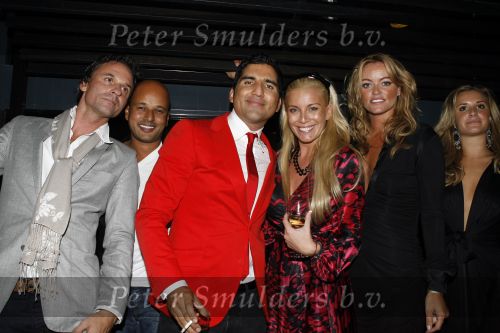 Amsterdam 30 september 2006
feestje A1 grand prix in club Onassis.
Eric Kuster Steve te Pas Rodrigo Otazu Angela Kluivert Inge de Bruijn en Chantal Bles