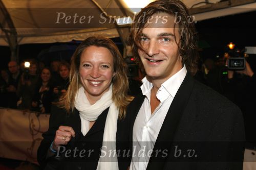 Utrecht 6 oktober 2006
Uitreiking gouden kalveren.
Tijn Docter met vriendin
Peter Smulders bv
