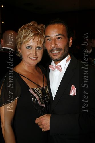 Rotterdam 7 oktober 2006
Premiere Cats in het nieuwe luxor.
Vera Mann met haar vriend Mike Delhaye