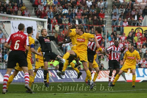 Eindhoven, 20 Oktober 2006 
Kompetitiewedstrijd PSV-Roda JC Seizoen 2006/2007
Eindstand 4-1
Phillip Cocu probeert doelman Vladan Kujovic te verslaan