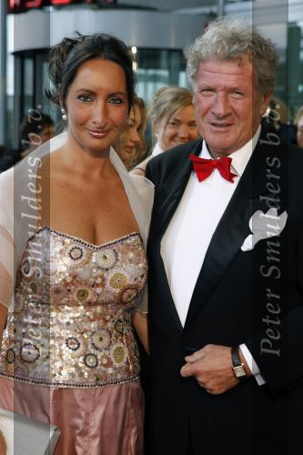 Rotterdam 7 oktober 2006
Premiere Cats in nieuwe Luxor.
Willibrord Frequin met vriendin Suzanne