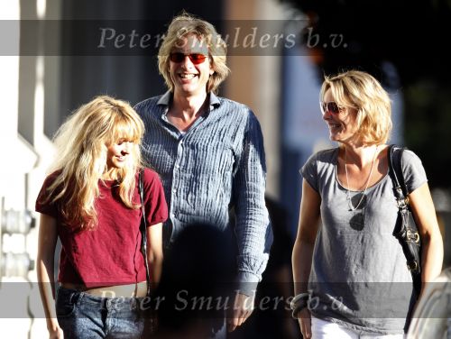 San Francisco 2 oktober 2009
Micky Hoogendijk en Christina Curry halen Adam Curry op bij zijn zaak. Daarna wandelen ze naar huis.
Peter Smulders bv