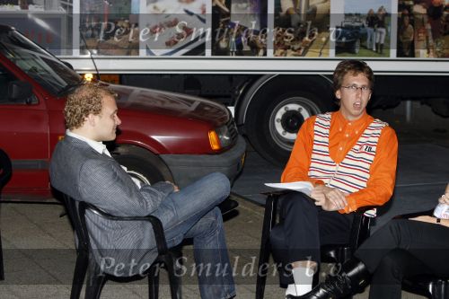 Gorinchem 21 september 2009
Ruud de Graaf 30 jaar in het vak en krijgt een koninklijk lintje. Adje met zijn vriend
Peter Smulders bv