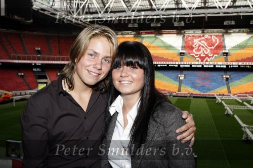 Amsterdam 23 september 2009
presentatie postzegels Andre Hazes in de amsterdam Arena. Andre Jr en Roxeanne krijgen de eerste zegels en ook Rachel is natuurlijk van de partij.
Peter Smulders bv