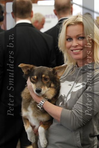Scheveningen 4 oktober 2009
Bridget Maasland organiseert dogwalk op het strand van Scheveningen.
Ruim 300 honden liepen mee met hun baasjes. Bridget Maasland
Peter Smulders bv