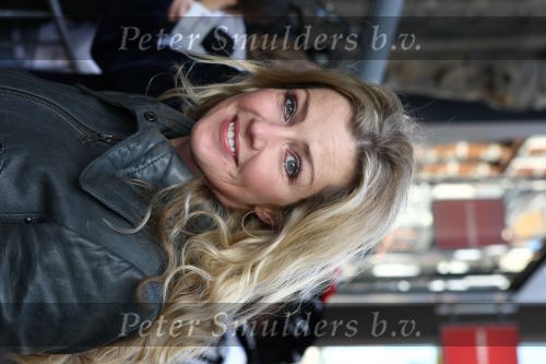 Amsterdam, 4 Oktober 2009
Premiere in Tuschinski, Nederlandse speelfilm:
Sinterklaas en de verdwenen pakjesboot
Brigitte Nijman met dochter
Foto Peter Smulders
