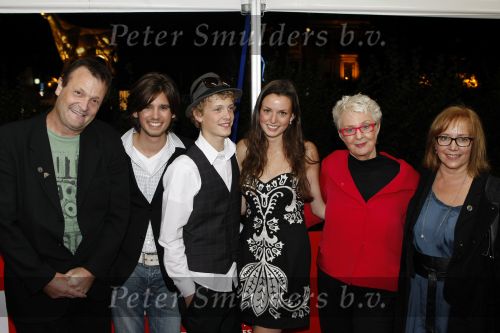 Utrecht 22 september 2009
Premiere Lover of Loser in  stadsschouwburg Utrecht. dave Schram Maria Peters Carry Slee Martijn lakemeier Ruud Feldkamp
Peter Smulders bv