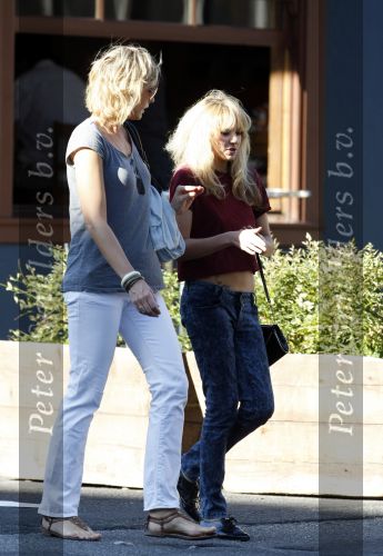 San Francisco 2 oktober 2009
Micky Hoogendijk en Christina Curry aan het shoppen in San Francisco.
Peter Smulders bv
