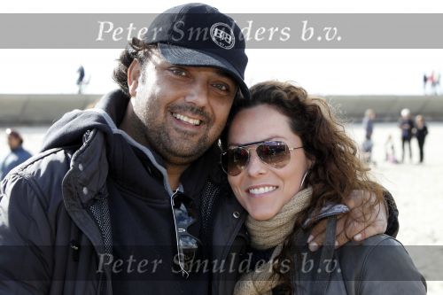 Scheveningen 4 oktober 2009
Bridget Maasland organiseert dogwalk op het strand van Scheveningen.
Ruim 300 honden liepen mee met hun baasjes. Dennis Rugenbregt met vriendin Desiree
Peter Smulders bv