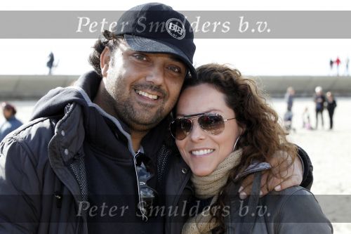 Scheveningen 4 oktober 2009
Bridget Maasland organiseert dogwalk op het strand van Scheveningen.
Ruim 300 honden liepen mee met hun baasjes. Dennis Rugenbregt met vriendin Desiree
Peter Smulders bv