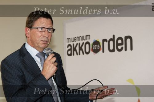 Den Haag 26 september 2009
Ontwikkelingssamenwerking.nu in de fokker hallen in Den Haag o.l.v Bert Koenders. Dick Molman van sanoma uitgevers
Peter Smulders bv