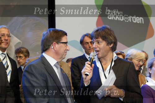 Den Haag 26 september 2009
Ontwikkelingssamenwerking.nu in de fokker hallen in Den Haag o.l.v Bert Koenders. Dick Molman van sanoma uitgevers
Peter Smulders bv