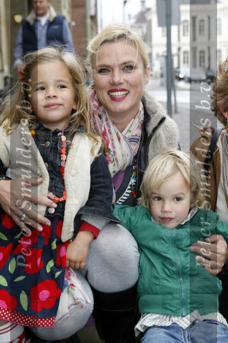 Den Haag 11 oktober 2009
Premiere in theater Diligentia. Dominique v vliet met kinderen/tweeling
Peter Smulders bv