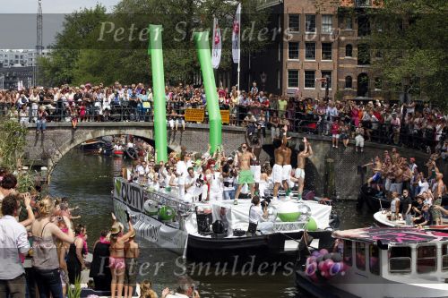 Amsterdam 1 augustus 2009
Diverse boten tijdens de Gay pride.