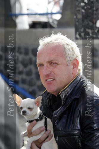 Scheveningen 4 oktober 2009
Bridget Maasland organiseert dogwalk op het strand van Scheveningen.
Ruim 300 honden liepen mee met hun baasjes. Gordon
Peter Smulders bv