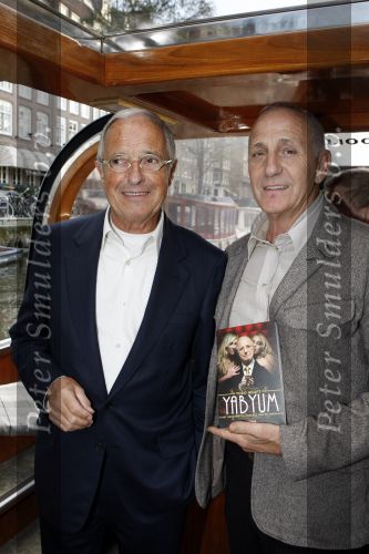 Amsterdam 8 november 2009
Presentatie boek Theo Heuft over zijn leven en Yab Yum. Theo met henny Vittali
Peter Smulders bv