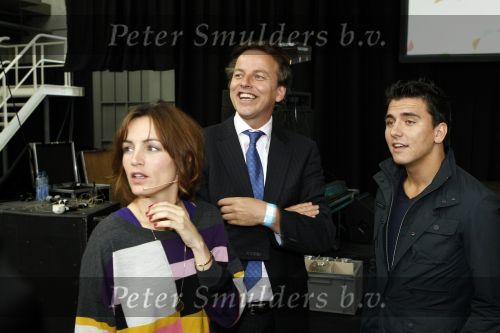 Den Haag 26 september 2009
Ontwikkelingssamenwerking.nu in de fokker hallen in Den Haag o.l.v Bert Koenders. Aanwezig oa Jan Smit Marco Borsato en Daphne Bunskoek
Peter Smulders bv