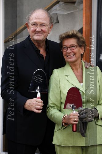 Amsterdam 23 september 2009
Joop en Janine v d Ende leggen de eerste steen van het nieuwe de la Mar theater.
Peter Smulders bv
