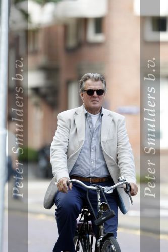 Amsterdam 22 september 2009
Jeroen Krabbe op de fiets in Amsterdam.
Peter Smulders bv