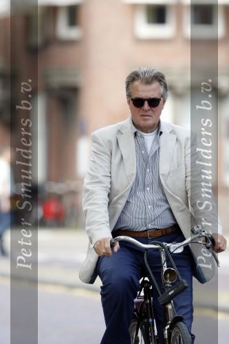 Amsterdam 22 september 2009
Jeroen Krabbe op de fiets in Amsterdam.
Peter Smulders bv