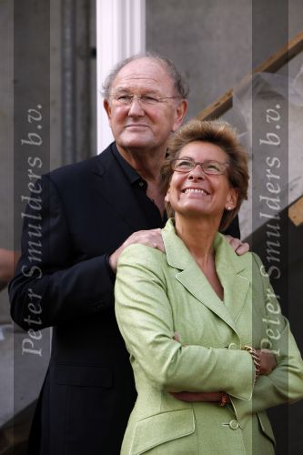 Amsterdam 23 september 2009
Joop en Janine v d Ende leggen de eerste steen van het nieuwe de la Mar theater.
Peter Smulders bv