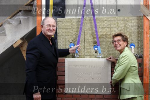 Amsterdam 23 september 2009
Joop en Janine v d Ende leggen de eerste steen van het nieuwe de la Mar theater.
Peter Smulders bv