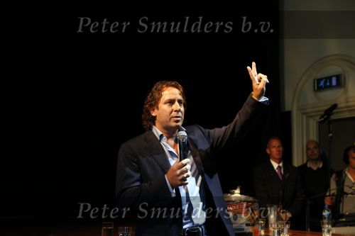 Amsterdam 23 september 2009
Marco Borsato wordt heel emotioneel tijdens persconferentie in Paradiso.
Peter Smulders bv