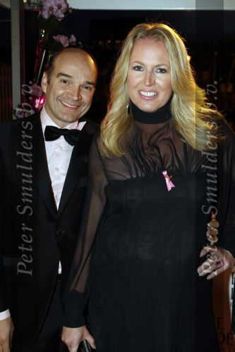 Amsterdam 28 september 2009
Pink Ribbon gala in carre. Monique Collignon met man
Peter Smulders bv