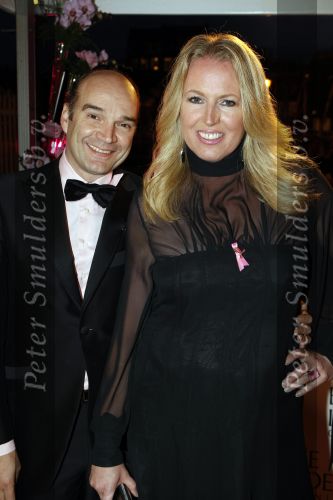 Amsterdam 28 september 2009
Pink Ribbon gala in carre. Monique Collignon met man
Peter Smulders bv
