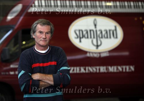 Amsterdam 20 september 2009
Obbo Spanjaard, winkelier en transporteur van Piano\'s
Peter Smulders bv