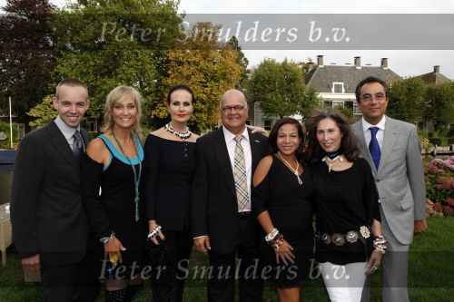 Vreeland 17 september 2009
Presentatie sieradenlijn Ans Marcus bij restaurant de Nederlanden. Met Nurlaila en Patricia Steur
Peter Smulders bv