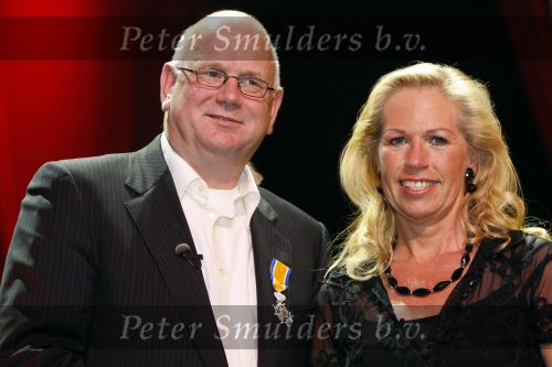 Gorinchem 21 september 2009
Ruud de Graaf 30 jaar in het vak en krijgt een koninklijk lintje. Ruud met zijn vrouw
Peter Smulders bv