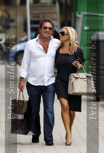 Amsterdam 19 september 2009
Tatjana Simic met haar vriend Ronnie Rosenbaum op de pc hooftstraat.