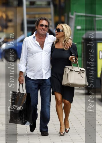 Amsterdam 19 september 2009
Tatjana Simic met haar vriend Ronnie Rosenbaum op de pc hooftstraat.